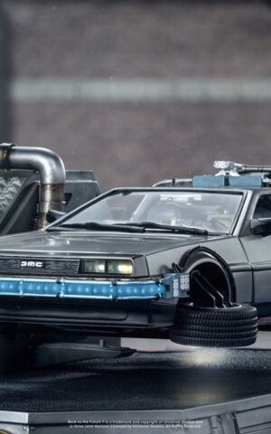 DeLorean Back to the Future II Art 1/10 Scale Statue by Iron Studios