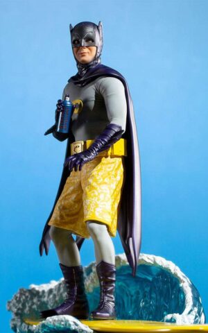 Batman 1966 Deluxe BDS Art 1/10 Scale Statue Batman by Iron Studios