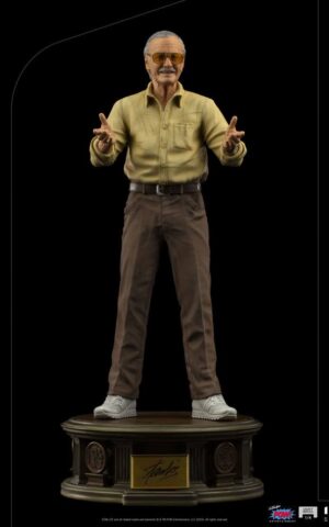 Stan Lee Legacy Replica 1/4 Statue by Iron Studios