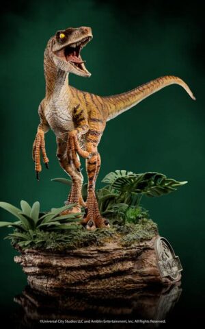 Velociraptor Jurassic World The Lost World Deluxe Art 1/10 Scale Statue by Iron Studios