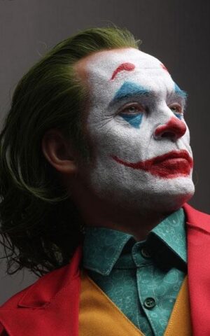 Arthur Fleck Joker (2019) 1/2 Statue by Queen Studios