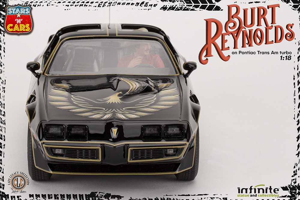 Burt Reynolds on Pontiac Trans Am 1/18 Resin Statue by Infinite Statue